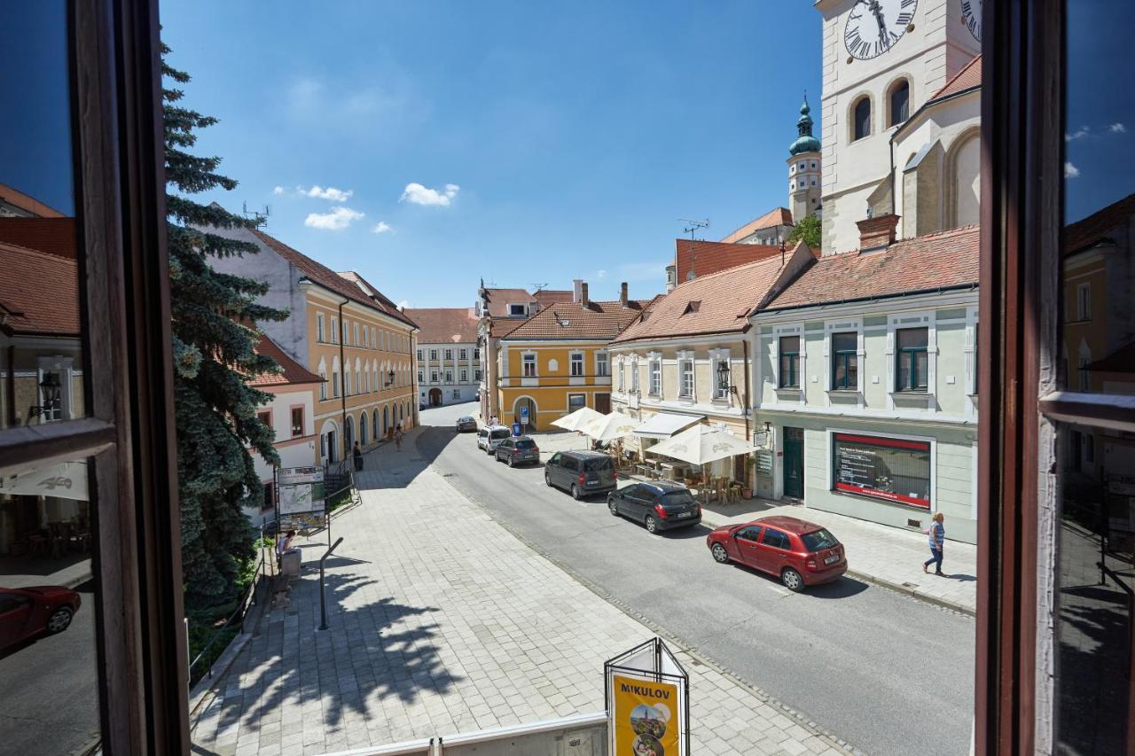 Vivaldi Apartments Микулов Экстерьер фото