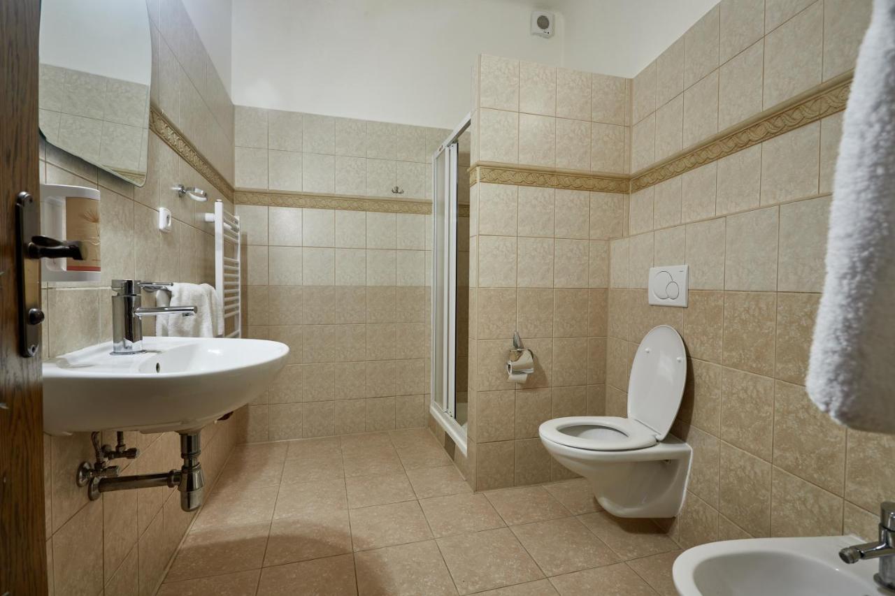 Vivaldi Apartments Микулов Экстерьер фото
