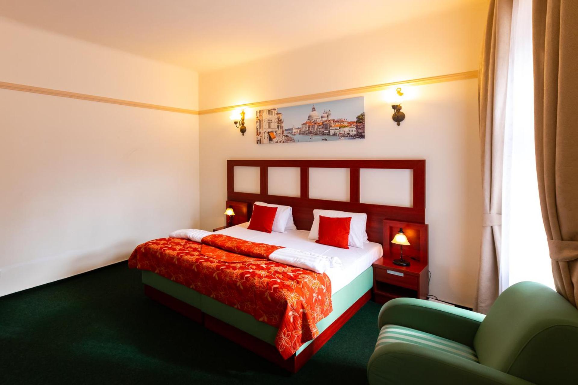 Vivaldi Apartments Микулов Экстерьер фото
