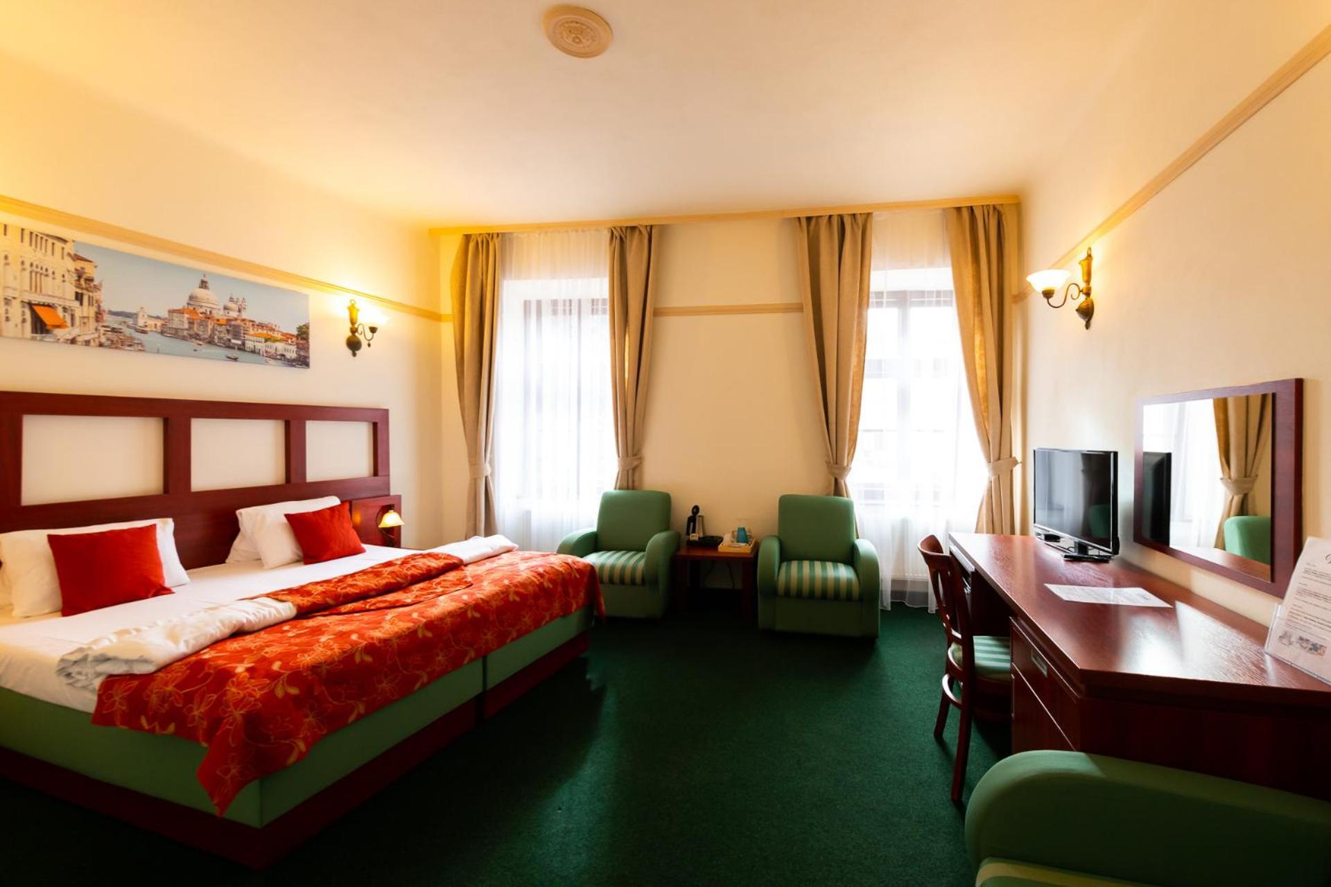 Vivaldi Apartments Микулов Экстерьер фото