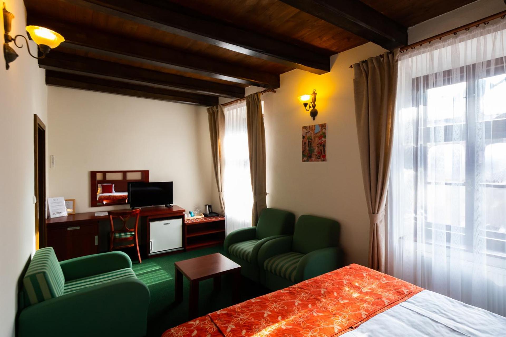 Vivaldi Apartments Микулов Экстерьер фото